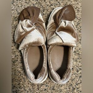 Alex + Alex Velvet Bow Platform Tennis Shoes Hello Fall 😍